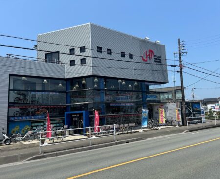 駐車場はどちらですか？